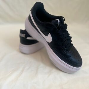 Nike Court Vision Alta
